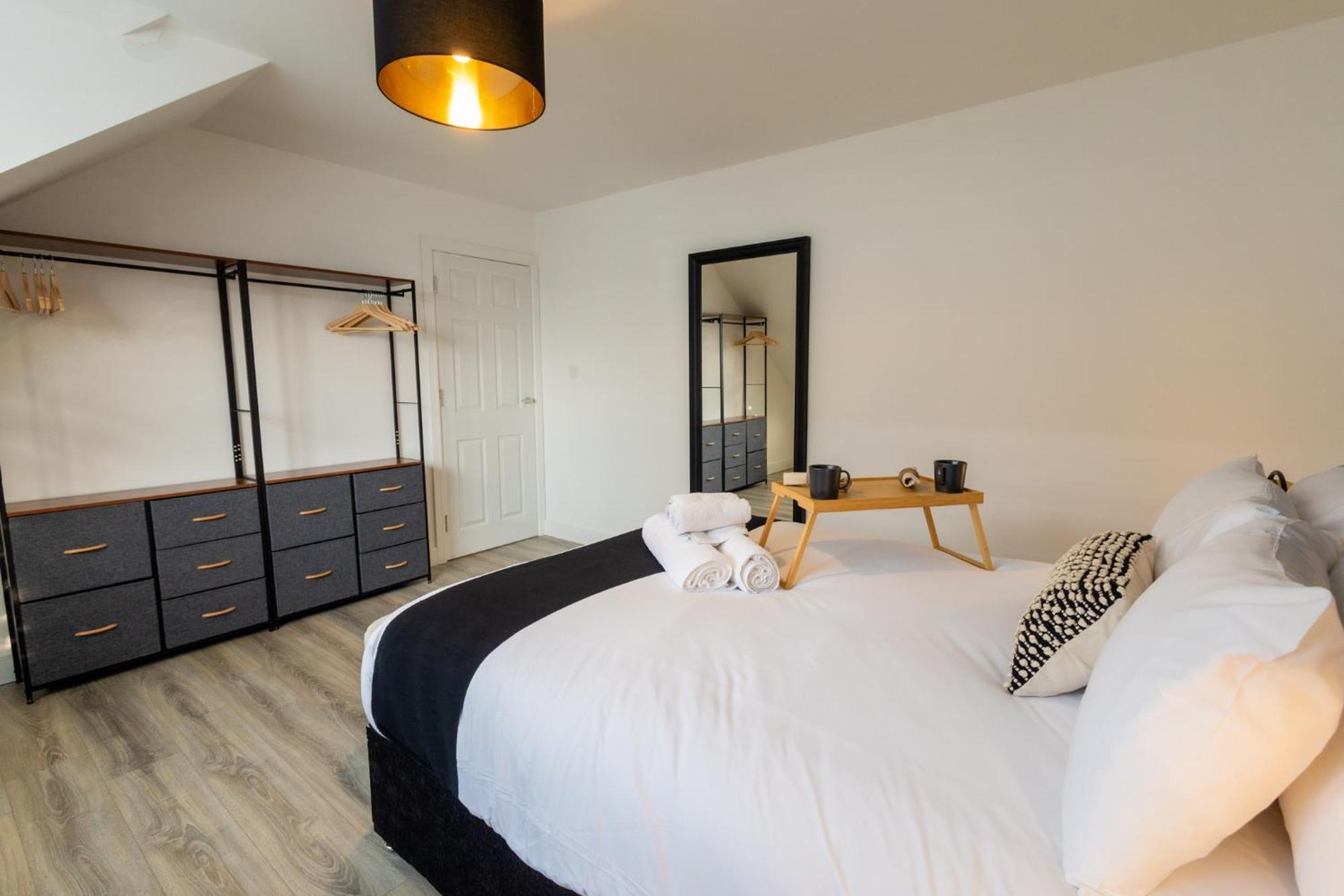 Contemporary 3Br Flat In Watford Leilighet Watford  Eksteriør bilde